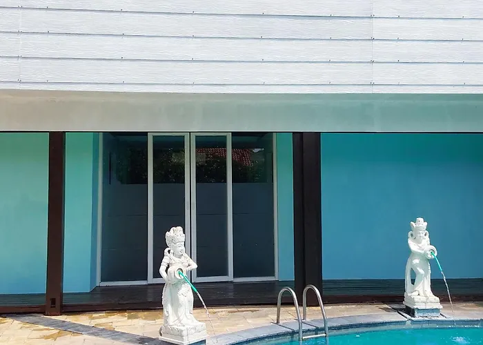 アナンダ 3* スミニャック